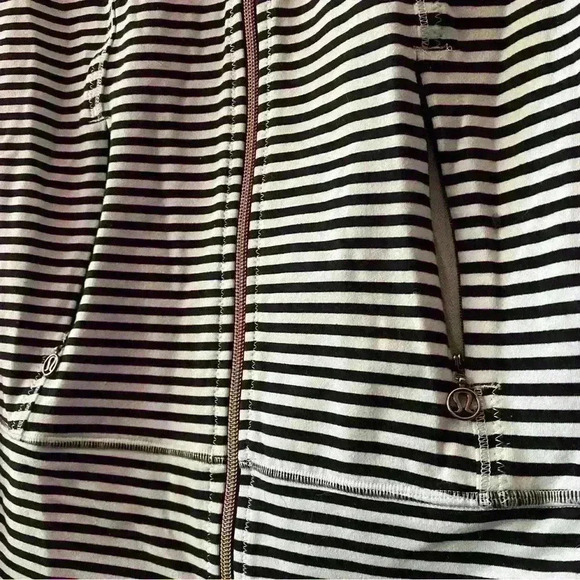 LULULEMON Daily Yoga Jacket Classic Stripe Mint Moment Black / Black Sz. 6 - Picture 13 of 16